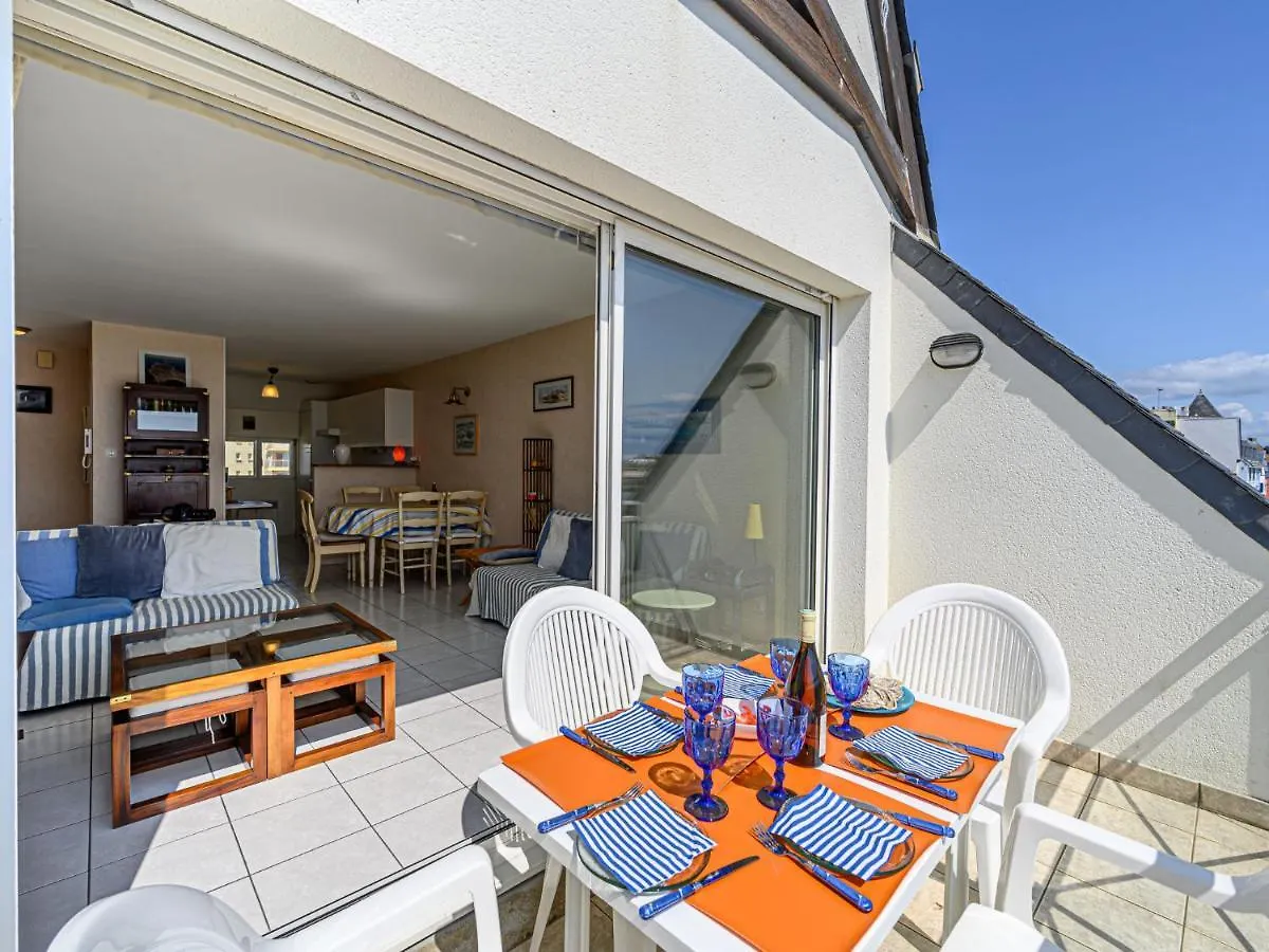 Apartment Residence Villa Des Iles By Interhome Quiberon