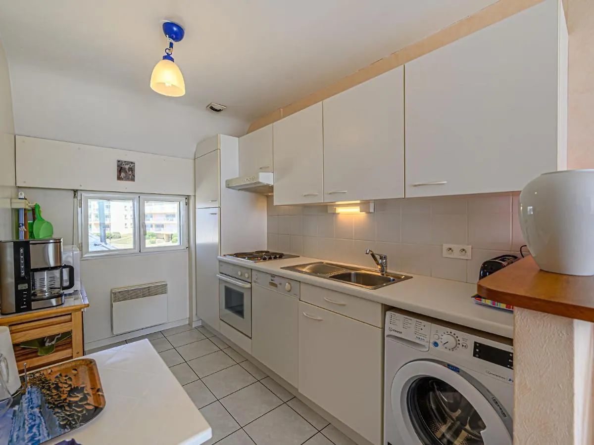 Apartment Residence Villa Des Iles By Interhome Quiberon